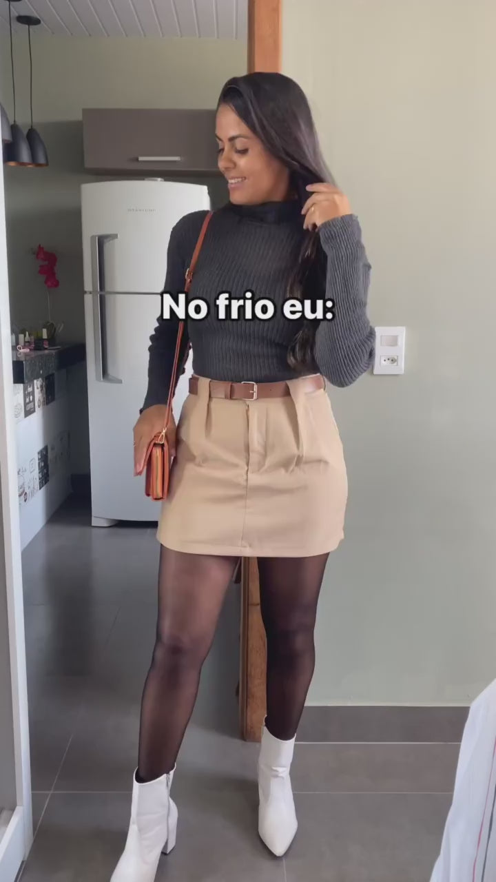 Short Saia Alfaiataria com o Cinto e Bolsos
